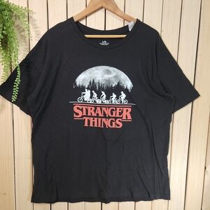 Stranger Things Graphic T-Shirt Black, Size L